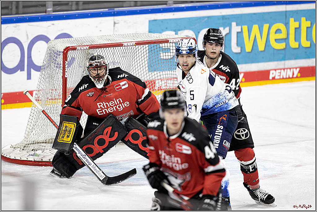 PENNY DEL 1. Playoff Runde;  Koelner Haie - ERC Ingolstadt; Koeln, 05.04.2022
